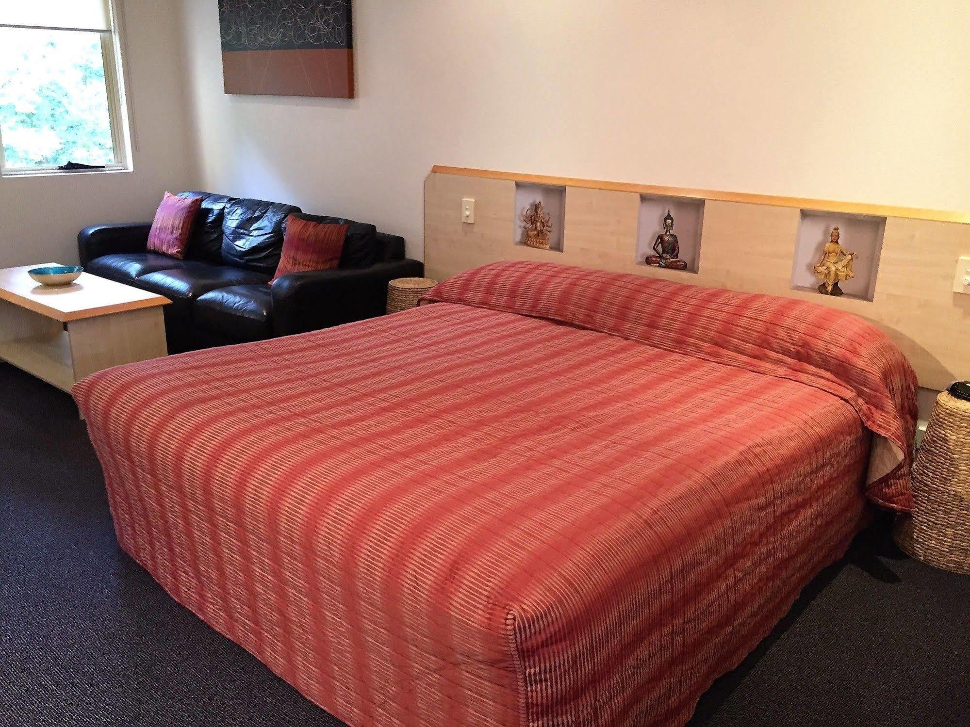 Red Bridge Motor Inn Woombye Dış mekan fotoğraf