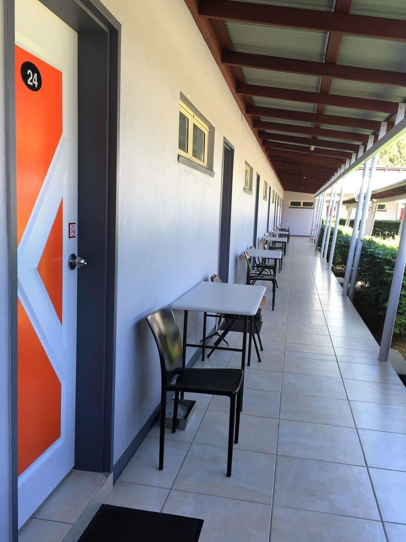 Red Bridge Motor Inn Woombye Dış mekan fotoğraf