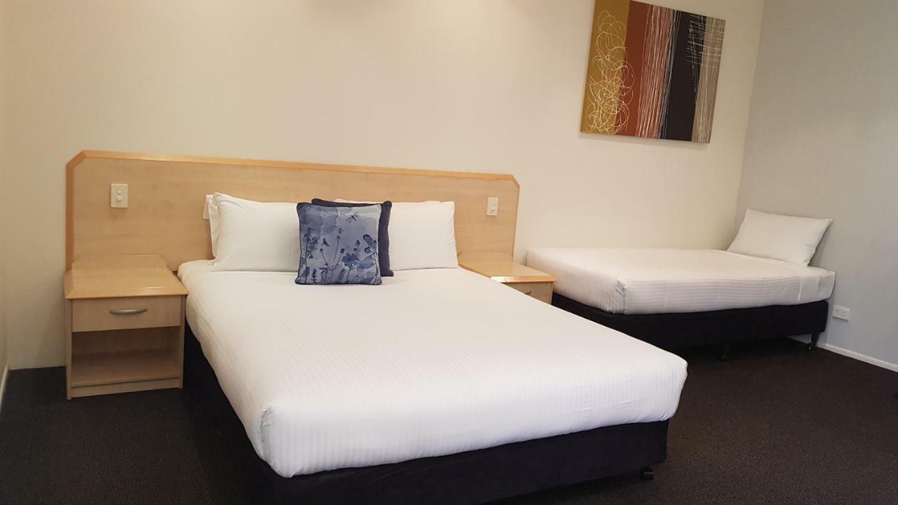 Red Bridge Motor Inn Woombye Dış mekan fotoğraf
