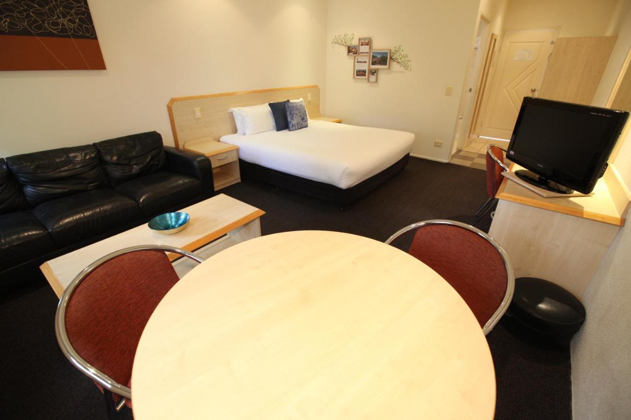 Red Bridge Motor Inn Woombye Dış mekan fotoğraf
